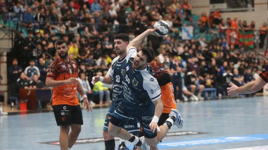 El enésimo milagro de Santi López: de afrontar dos meses de baja a jugar el partido decisivo ante el Puente Genil