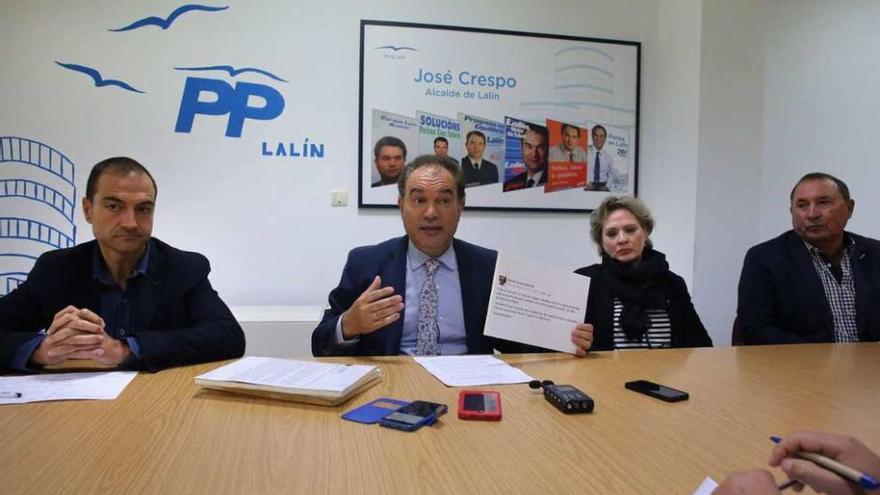 José Antonio Rodríguez, Crespo, Álvarez y Antonio Rodríguez, ayer, en la sede del PP. //Bernabé/Gutier