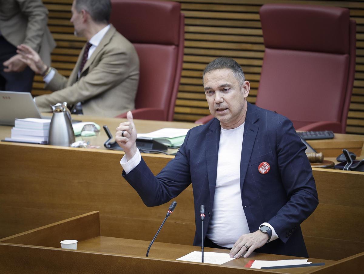 El socialista José Díaz, en el parlamento autonómico.