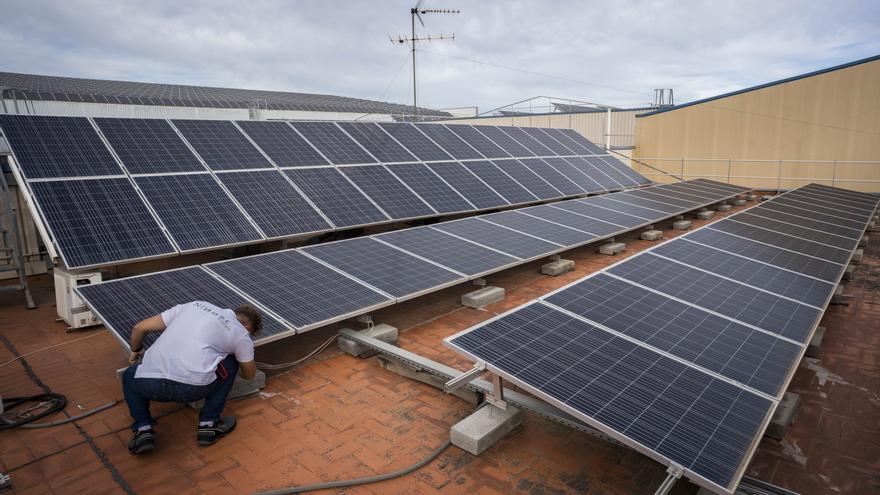 Los sueldos en el sector de la energía son cuatro veces más altos que en la hostelería