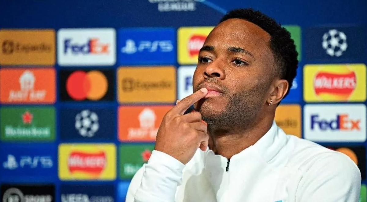 Raheem Sterling en ruea de prensa