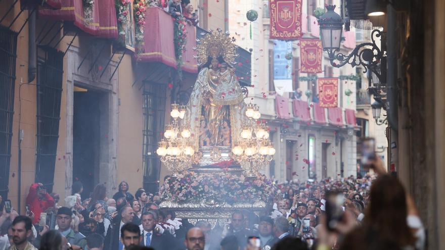 Programa de la Virgen de los Desamparados 2025: Dansà, Castillo, Mascletà, Procesión, Besamanos...