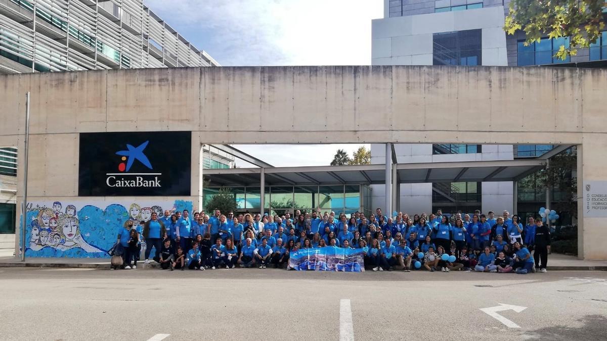 Voluntarios de CaixaBank en Baleares comparten jornada solidaria con medio centenar de personas vulnerables