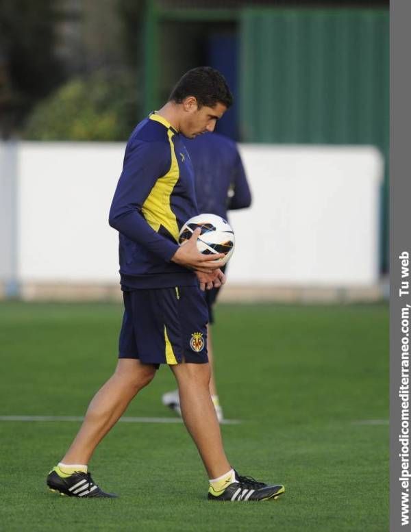 Galería de fotos del entrenamiento del Villarreal CF (22 de octubre del 2012)