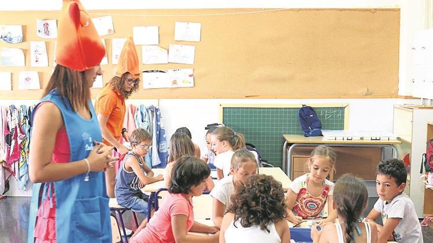 La escola d’estiu arranca su andadura en peñíscola