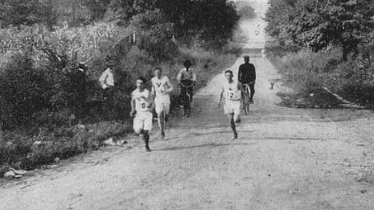 Imagen del maratón de los Juegos Olímpicos de San Luis, en 1904