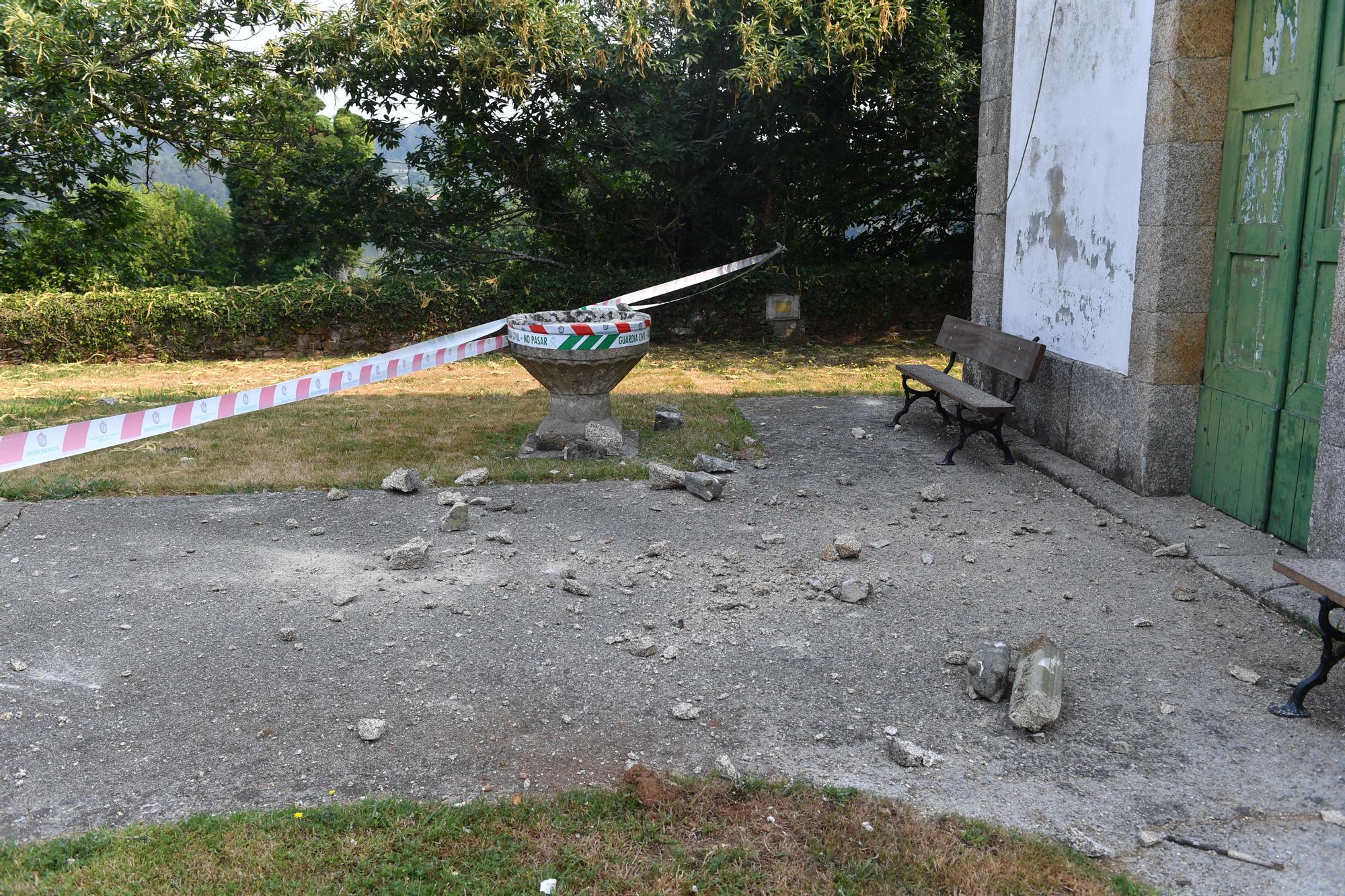 Un rayo rompe el campanario de la iglesia de Orto y causa importantes destrozos