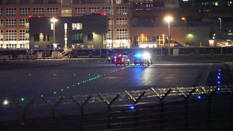 El aeropuerto de Fráncfort vuelve a operar tras la irrupción de activistas climáticos en las pistas