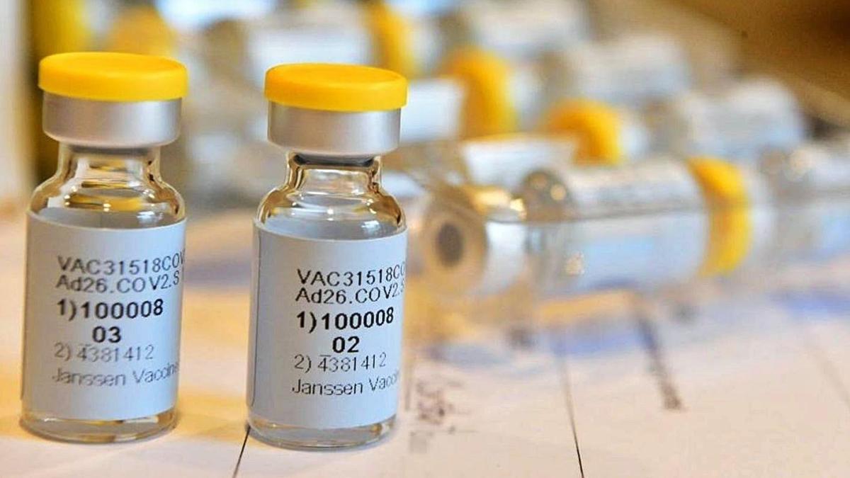 Viales de la vacuna de Janssen durante las pruebas del fármaco. | EUROPA PRESS