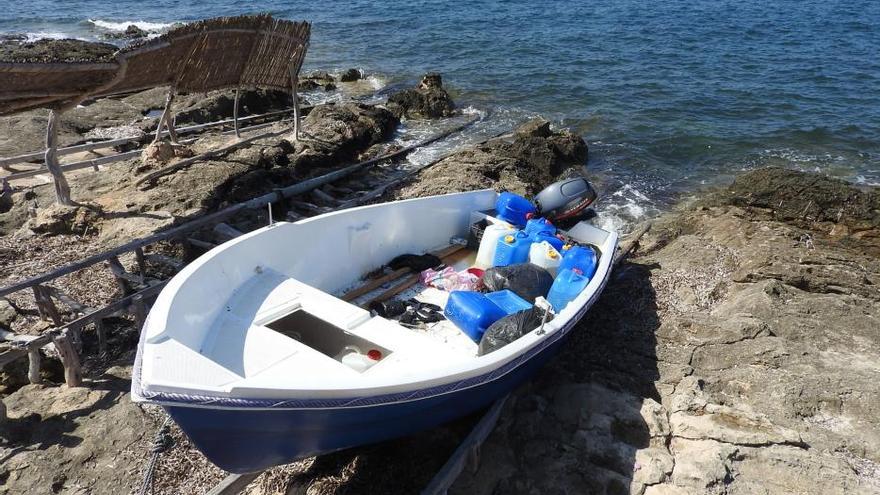 46 detenidos tras la llegada de cinco nuevas pateras a Ibiza y Formentera