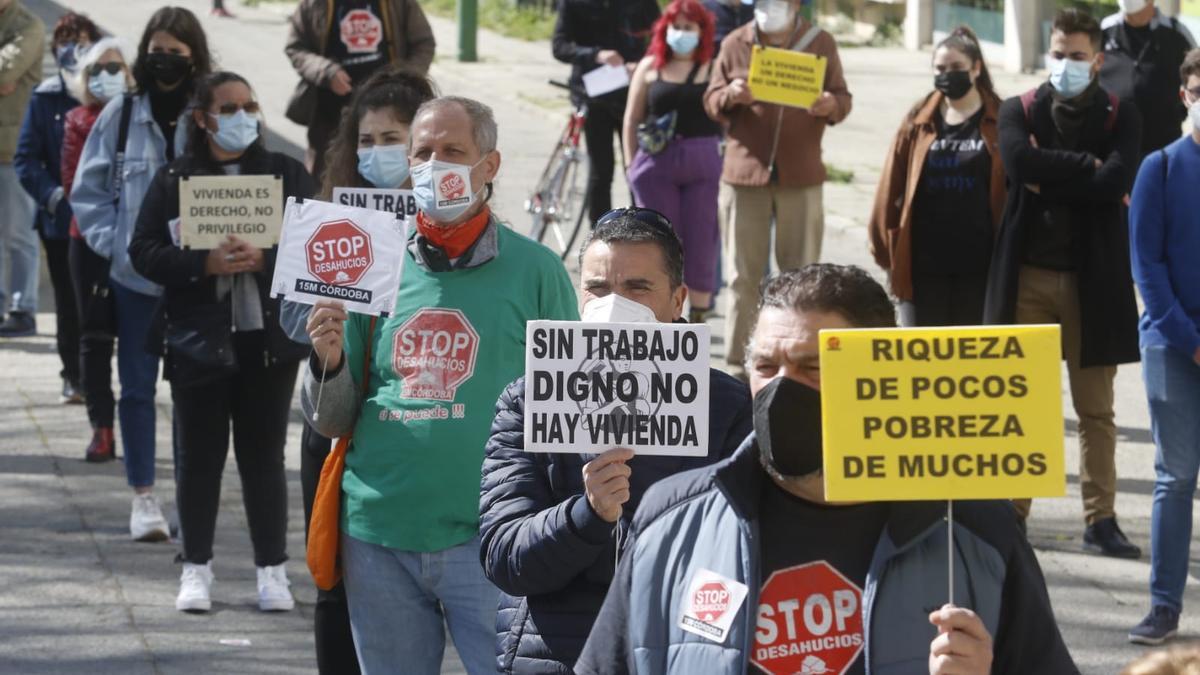 Concentración de Stop Desahucios en la Subdelegación del Gobierno.