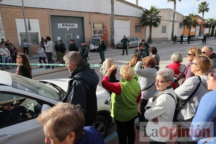 Los vecinos de Los Alcázares salen a manifestarse