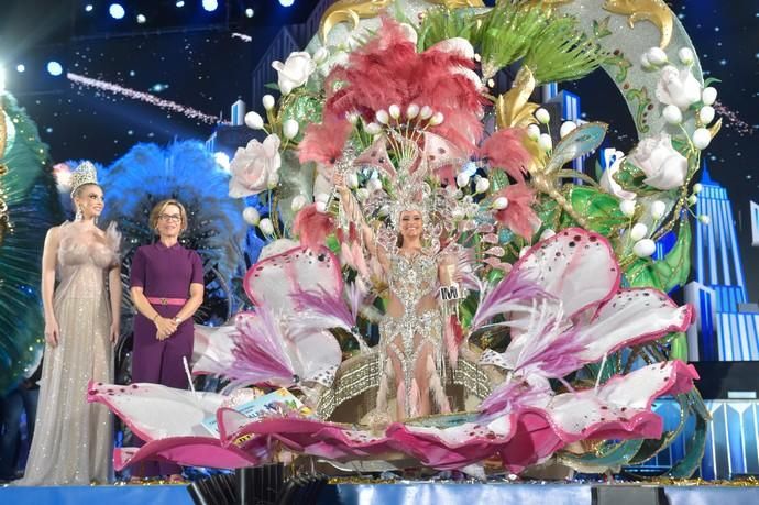 08-03-2020 SAN BARTOLOMÉ DE TIRAJANA. REINA CARNAVAL DE  MASPALOMAS.  CORONACIÓN DE LA REINA  Fotógrafo: ANDRES CRUZ  | 08/03/2020 | Fotógrafo: Andrés Cruz