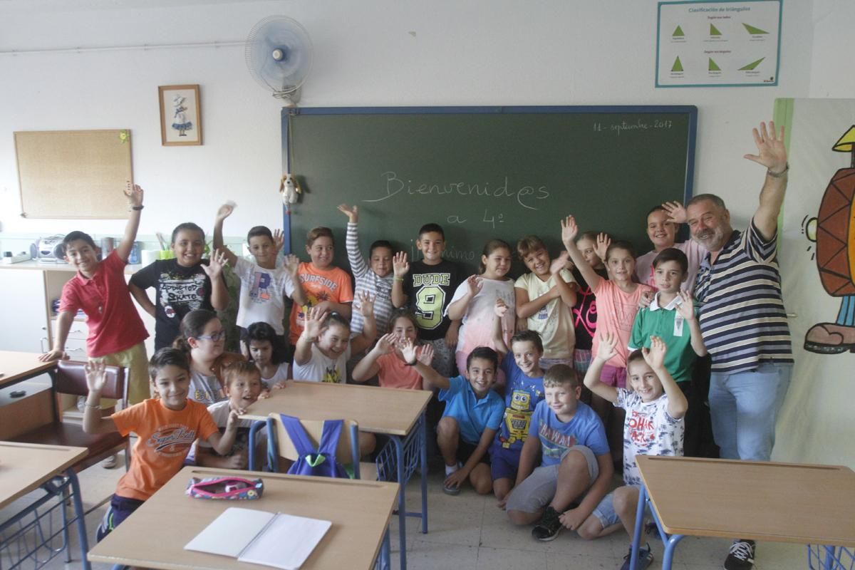 FOTOGALERIA / La vuelta al colegio en Córdoba