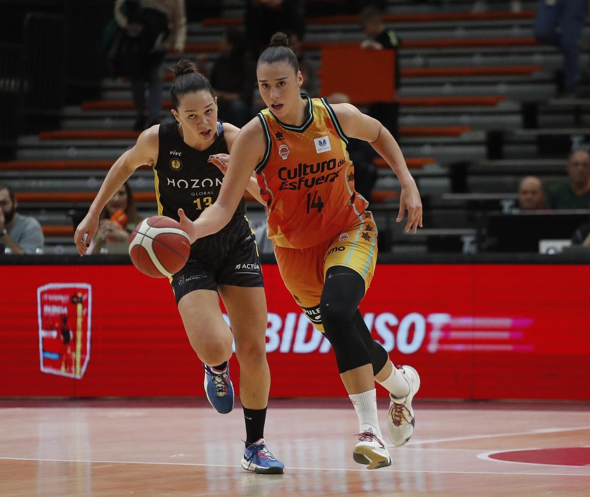 Raquel Carrera, una de las jugadoras del Valencia BC que pasan por un gran estado de forma