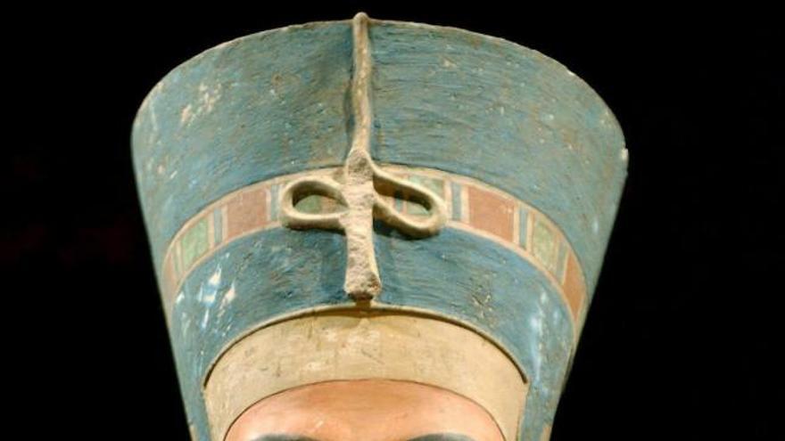 Imagen de archivo del busto de la reina egipcia Nefertiti