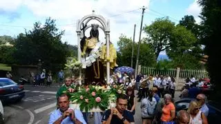 La «Virgen negra» de Bueu, Santa Ifigenia, busca quien le haga la fiesta