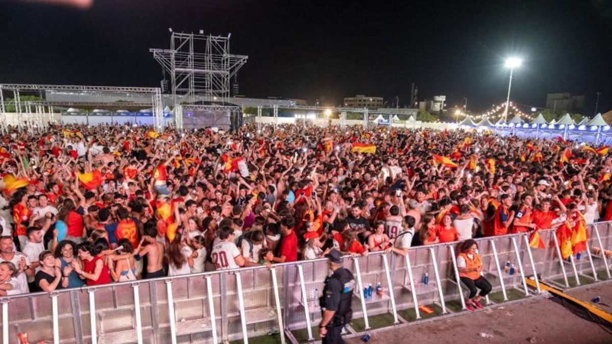 Casi diez mil personas se citaron el martes en Son Fusteret para ver la semifinal.