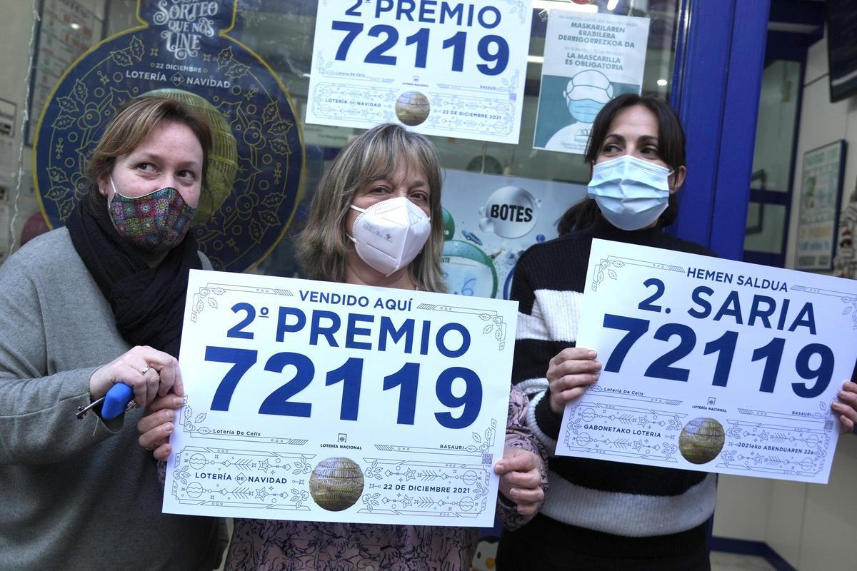 72119 premio de la Lotería de Navidad, imágenes de los premiados