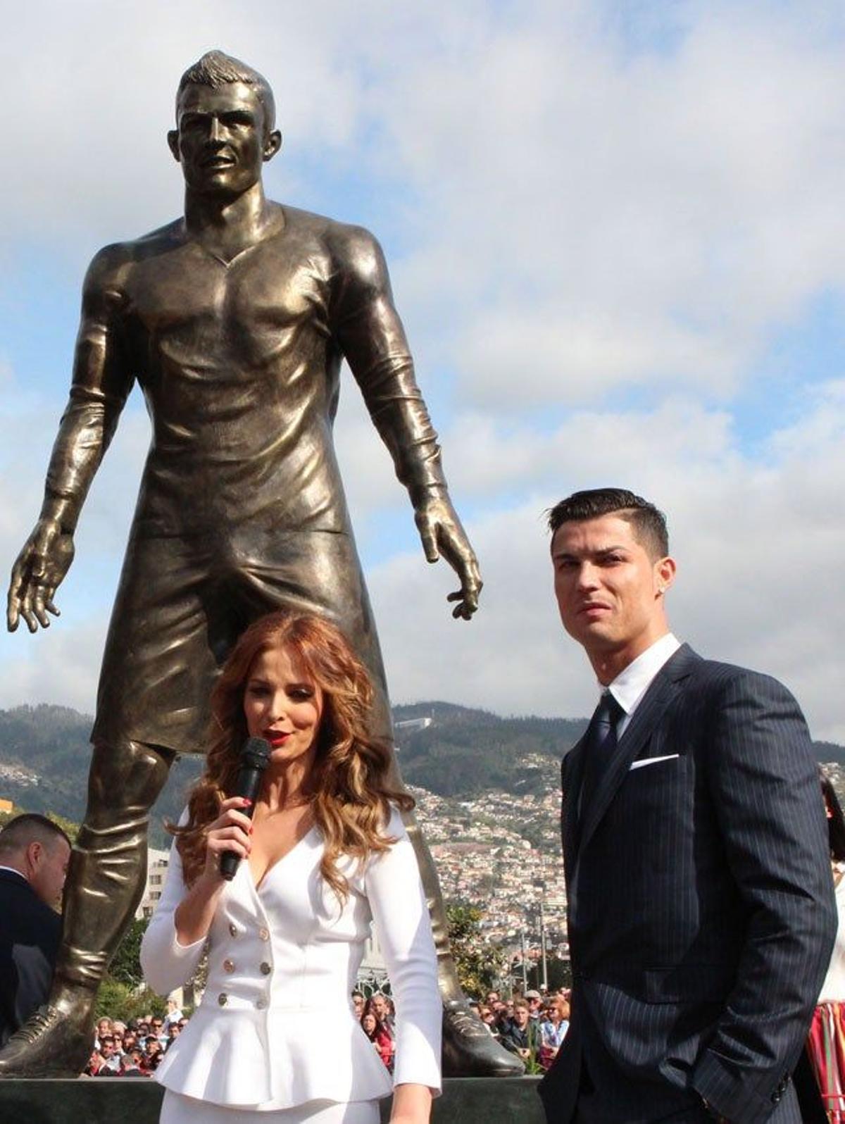 Cristiano Ronaldo estrena estatua en Madeira