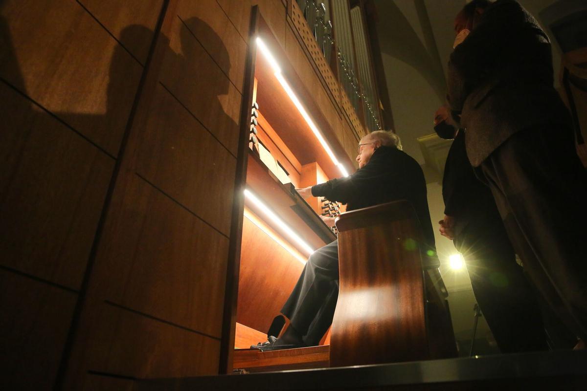 L’Oratori Sant Felip Neri finalitza l’orgue Montserrat Torrent amb els últims tubs