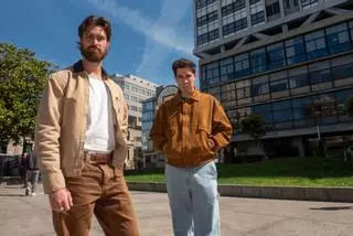 La banda Lemot cierra su gira en A Coruña, su ciudad natal, con nuevo disco bajo el brazo: "Nos hemos forjado en salas de concierto"