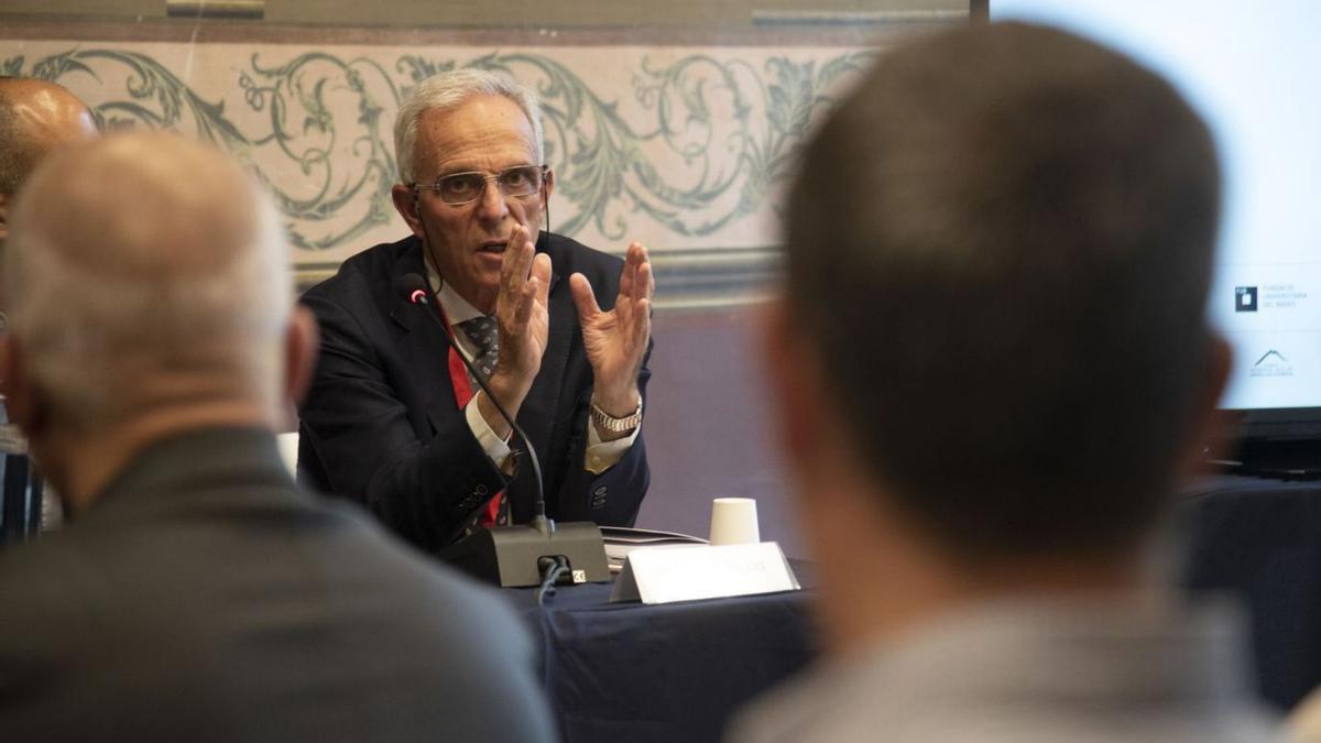 José Jerónimo Navas, director de l’IRIS-CC, a la presentació de l’institut de recerca, ahir | ALEX GUERRERO