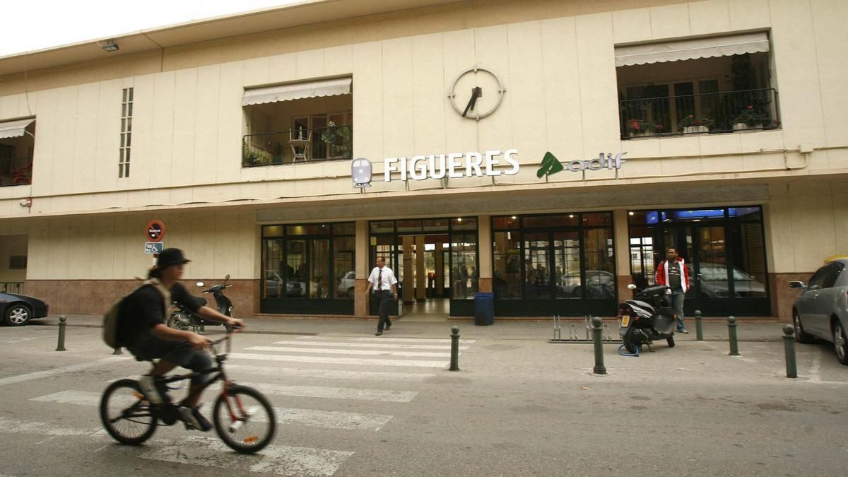 Una imatge de l'estació de tren de Figueres.
