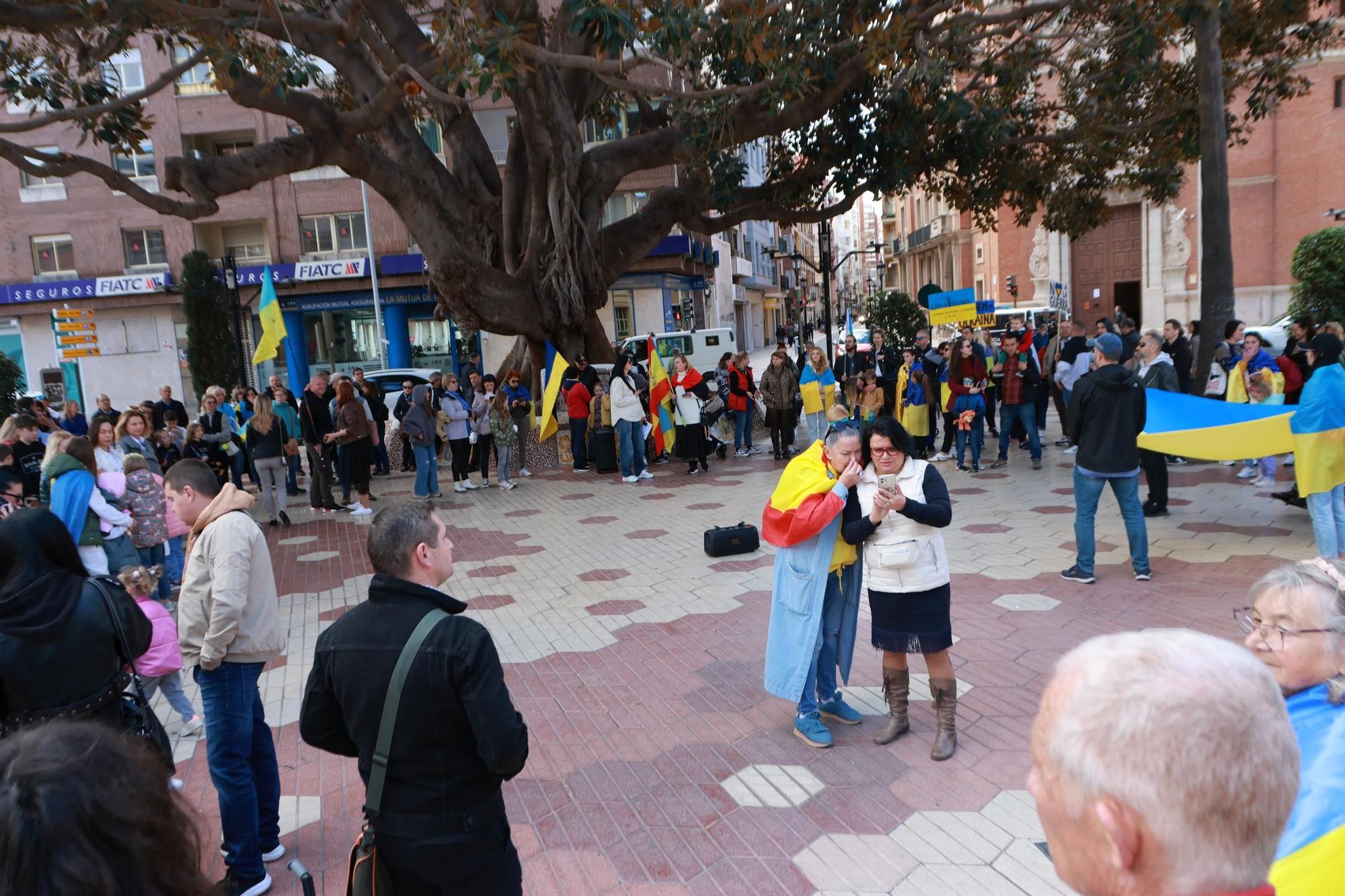 Cientos de castellonenses se manifestan por la paz en Ucrania