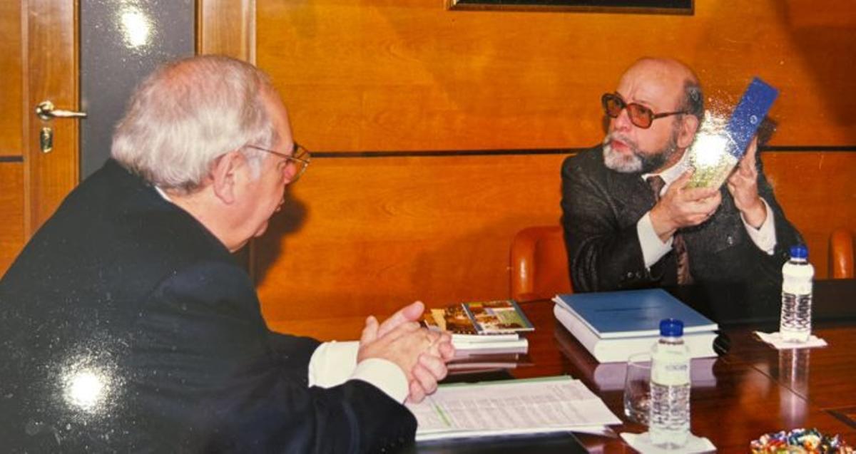 César Álvarez, en su despacho en Avilésx. | Miki López