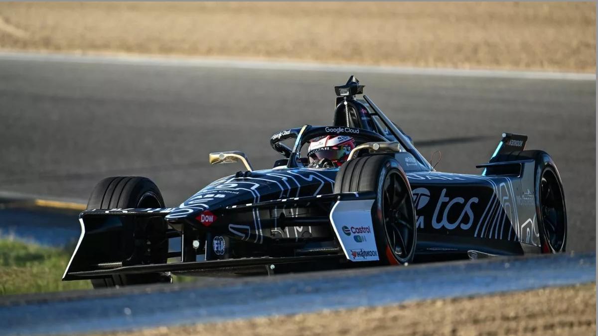 El neozelandés Mitch Evans, líder en los test del Jarama