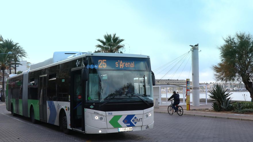 Un autobús de la EMT.
