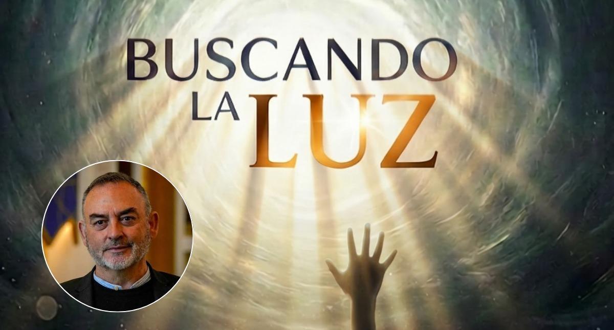 Imagen promocional de “Buscando la luz”, la serie documental de Jesús Sánchez Adalid presentada en FITUR.