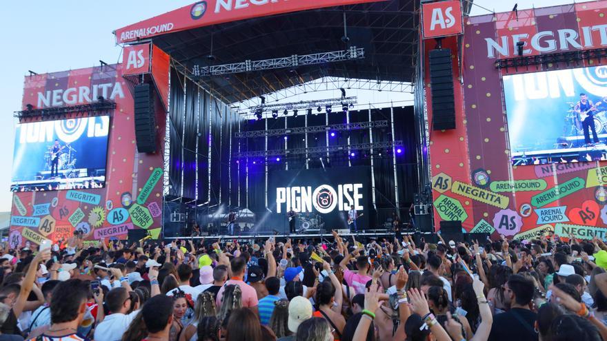 Ana Mena impacta con su potente físico en el Arenal Sound