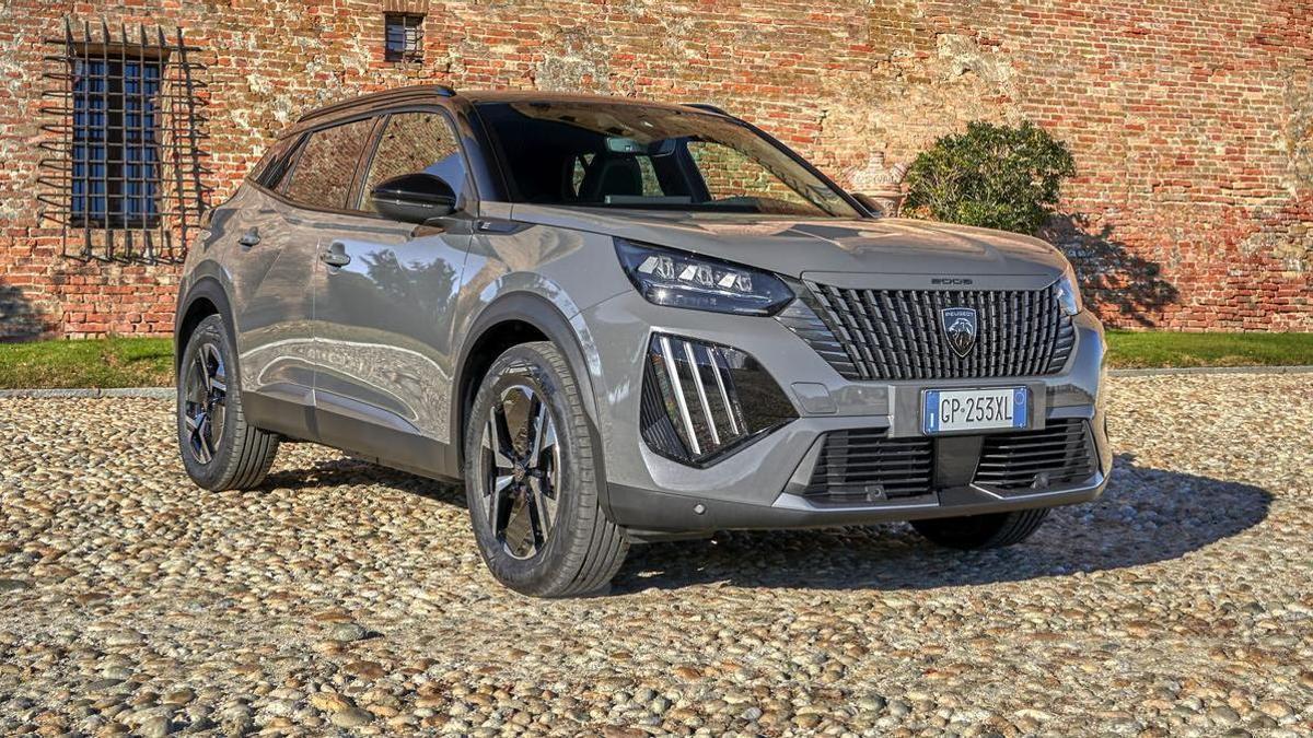 Fabricado en la planta de producción de Stellantis Vigo, el Peugeot 2008 es un superventas en el segmento de los B-SUV
