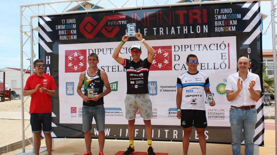 Carlos Vives se impone en la segunda edición del Infinitri Triathlon de Almassora