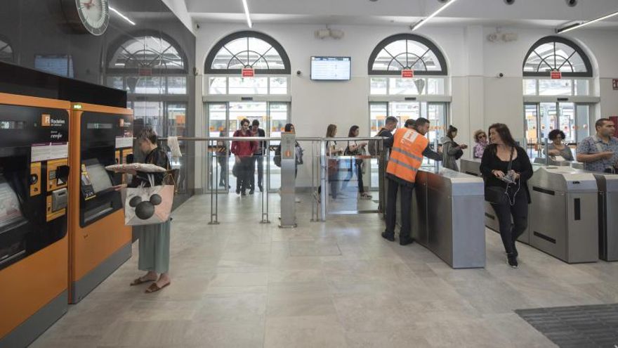 Els trens de l&#039;R4 que surtin de Manresa acabaran el recorregut a Sant Andreu Arenal