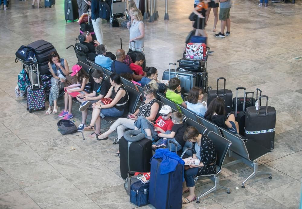 Jornada histórica en el aeropuerto de Alicante-Elc