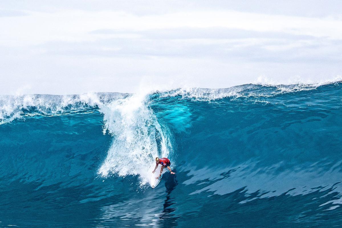 Competición de surf Outerknown Tahiti Pro 2022 en Teahupoo, Polinesia Francesa