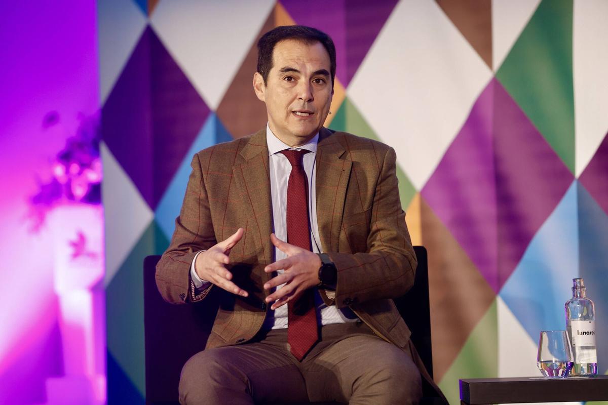 Los consejeros de Desarrollo Educativo y Formación Profesional, Inclusión Social, Juventud, Familias e Igualdad y Justicia, Administración Local y Función Pública, María del Carmen Castillo, Loles Lopez y José Antonio Nieto, abren en Córdoba la segunda jornada del ‘Congreso Nacional para la Convivencia en la Era Digital: Andalucía Frente al Acoso’. LUGAR: Centro de Exposiciones, Ferias y Convenciones de Córdoba (CEFC)