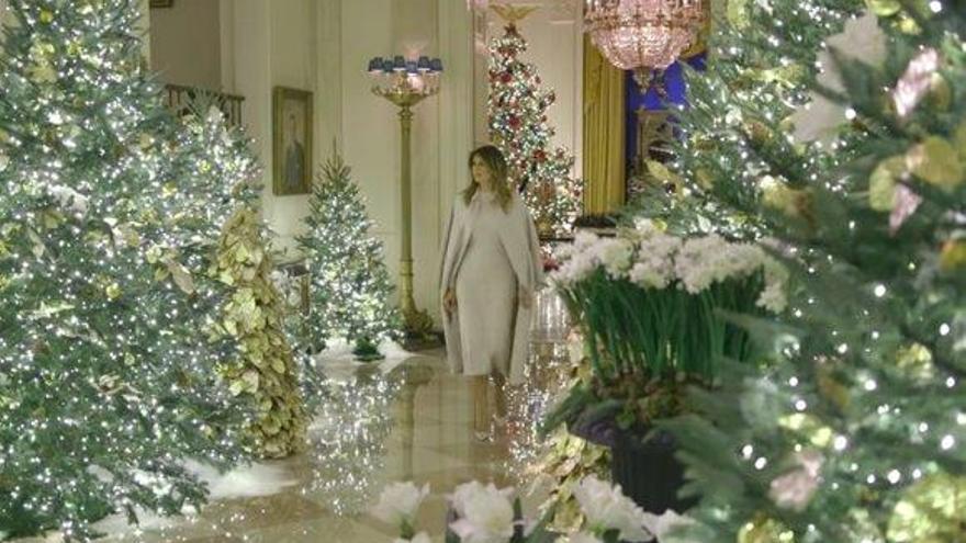 Melania Trump muestra la ostentosa decoración navideña de la Casa Blanca