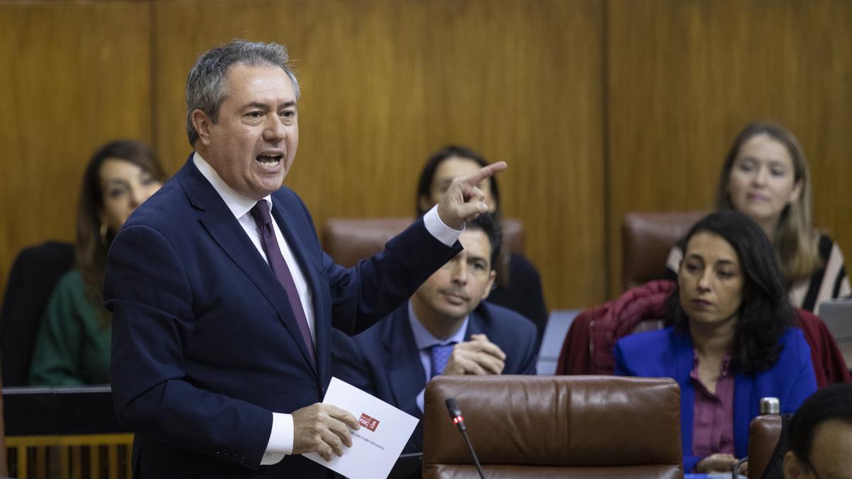 El secretario general del PSOE de Andalucía y presidente del Grupo Parlamentario Socialista, Juan Espadas