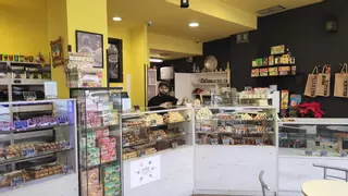El Damasquino, la pastelería que vende la especialidad de chocolate oriental de moda en Zaragoza