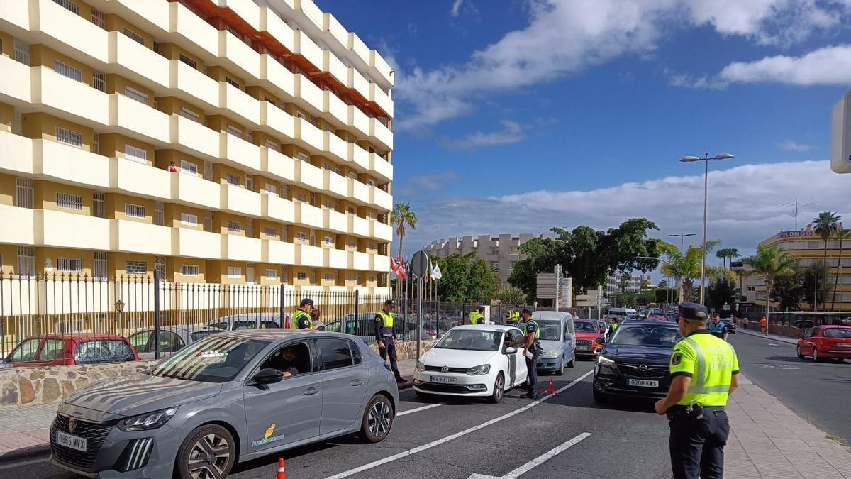 Operativo de seguridad de la Policía Local de San Bartolomé de Tirajana.