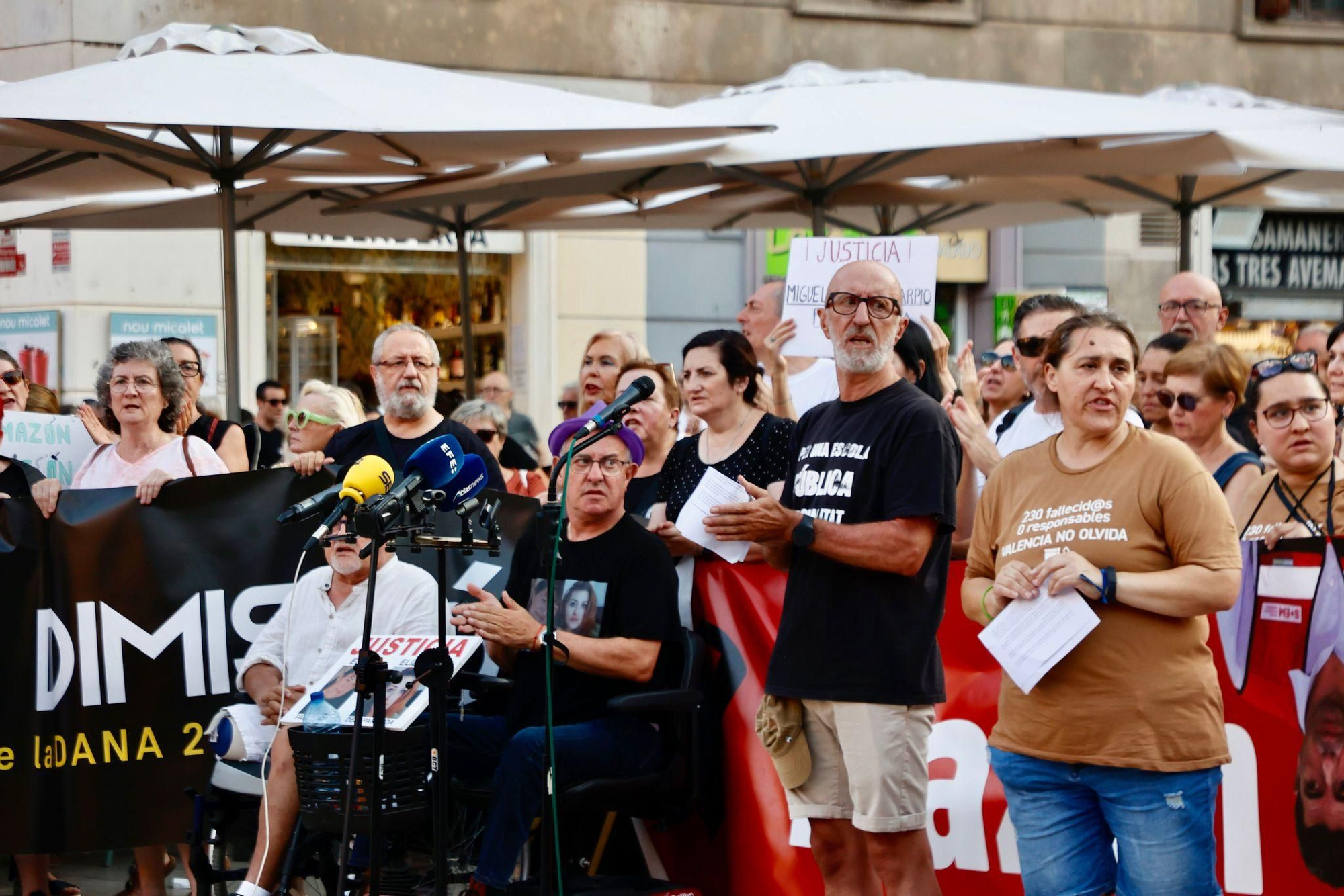 Octava manifestación contra la gestión de Mazón por la dana