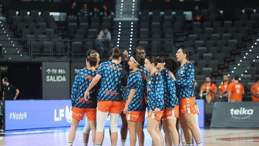 El Valencia BC recibe al Ferrol con la Copa de la Reina como 'invitada de honor'