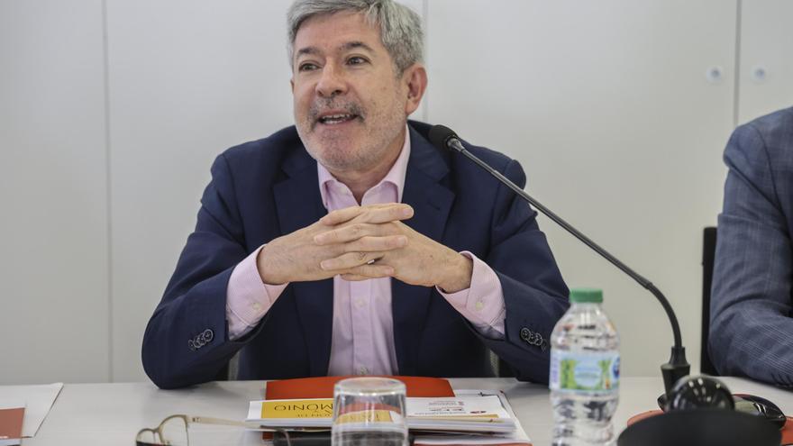 Los economistas alicantinos, entre la crítica y la participación