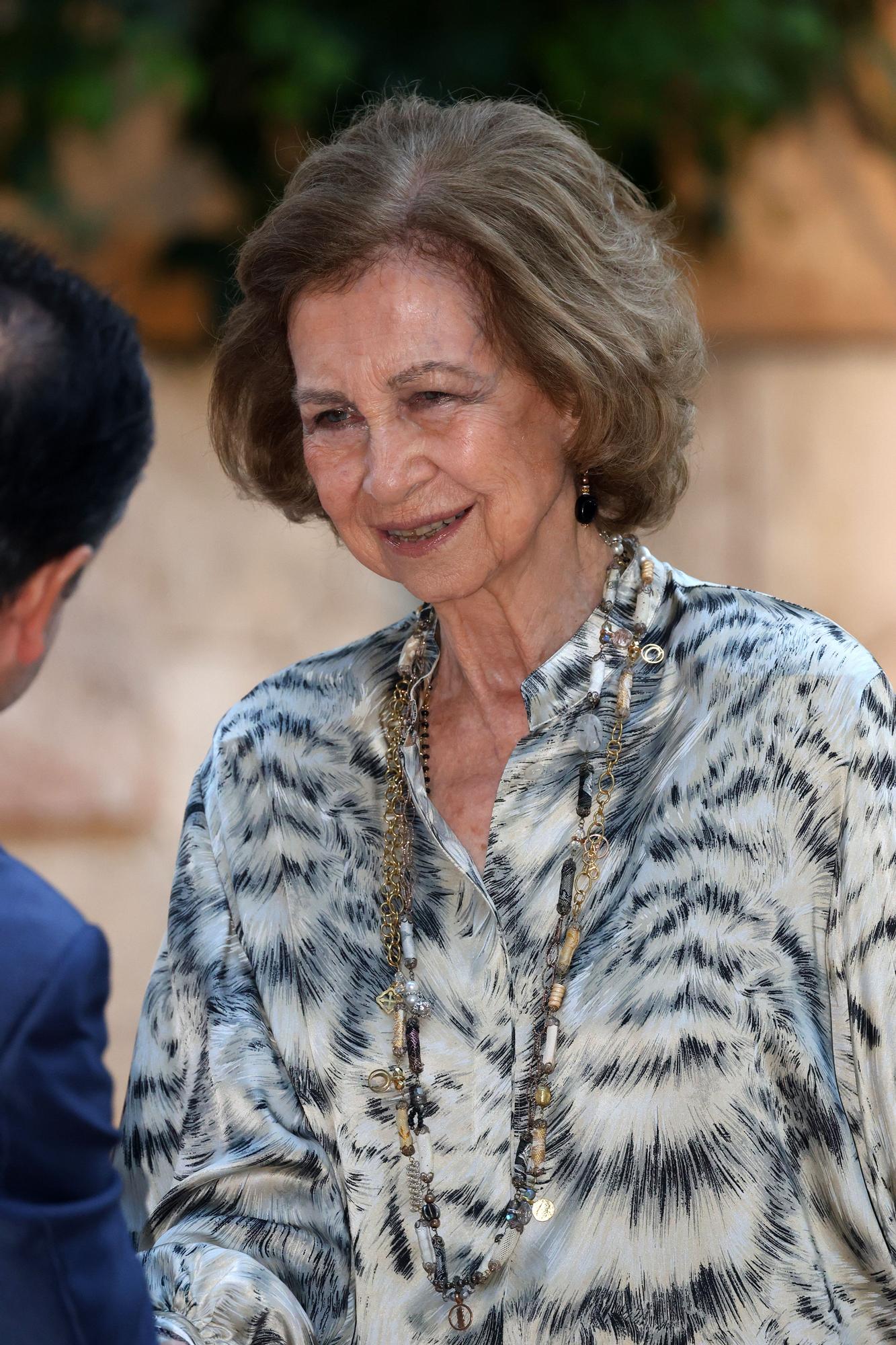 Mira aquí todas las fotos de la visita de los Reyes al Palacio Marivent para recibir a la sociedad balear