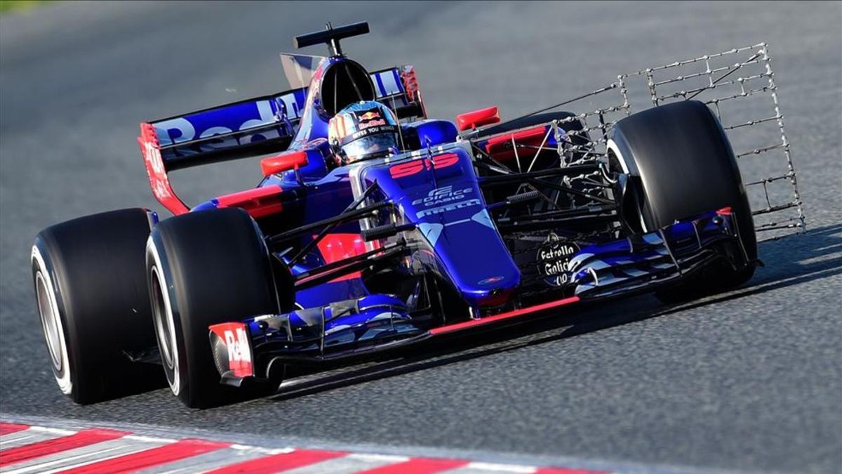 El piloto de Toro Rosso, Carlos Sainz, ha tenido problemas en el Circuito Catalunya-Barcelona