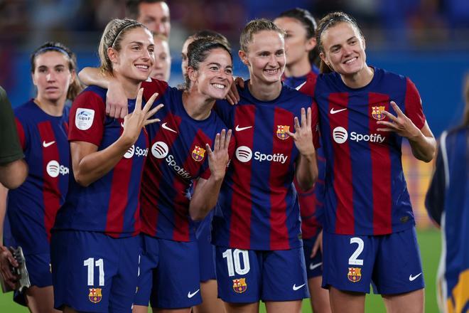 Liga F: FC Barcelona - Betis, el partido de despedida de Sandra Paños, Mariona Caldentey y Jonatan Giráldez, en imágenes